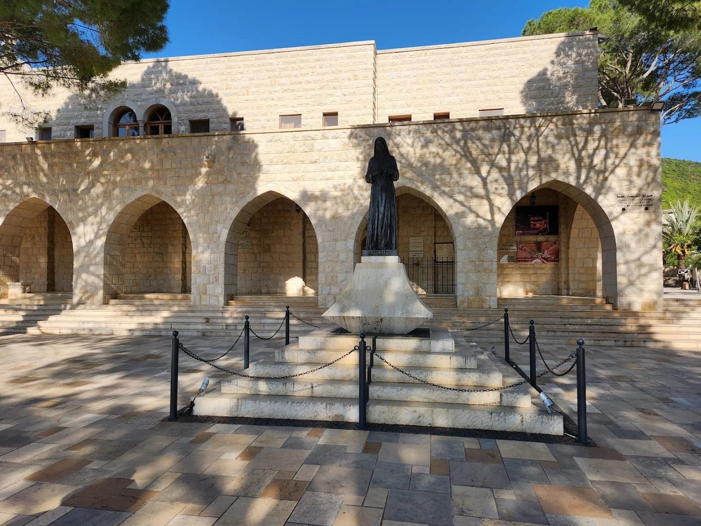 Saint Joseph Monastery (Shrine of Saint Rafqa) - Monastery in Ain Jrabta