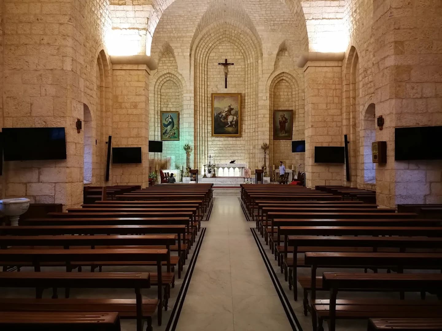 الداخل view of كاتدرائية القديس جاورجيوس