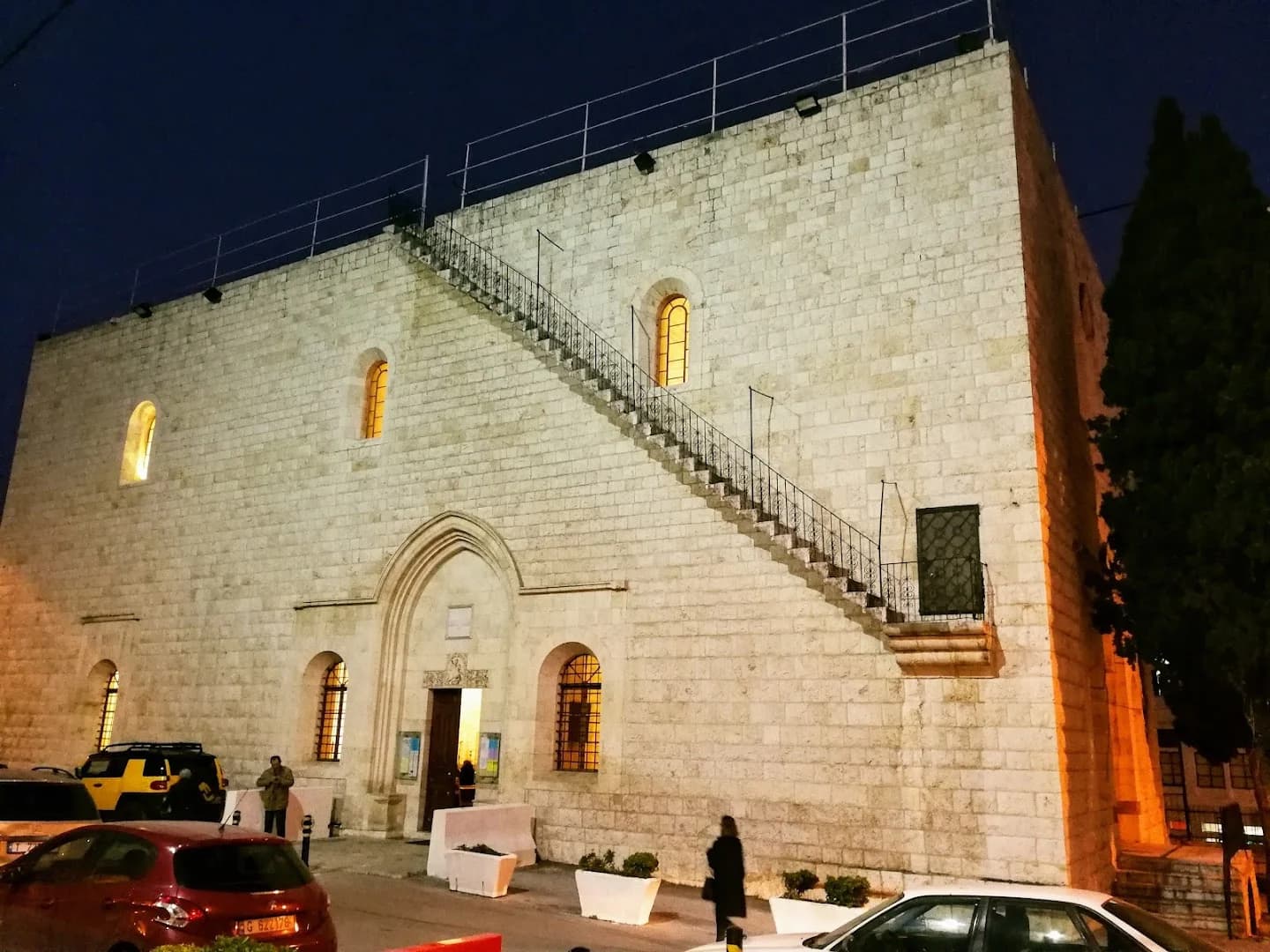 الواجهة view of كاتدرائية القديس جاورجيوس