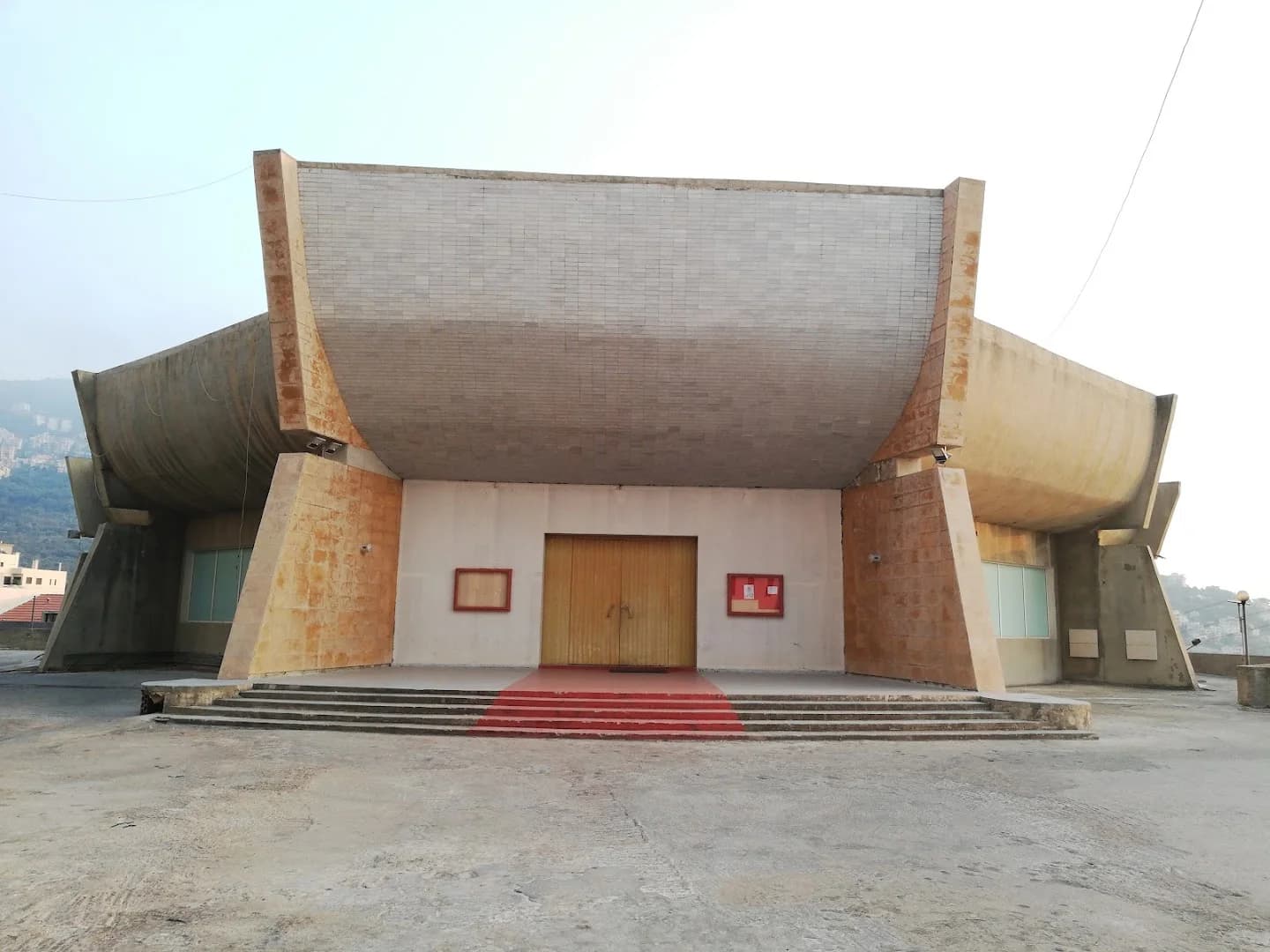 الخارج view of كنيسة السيدة