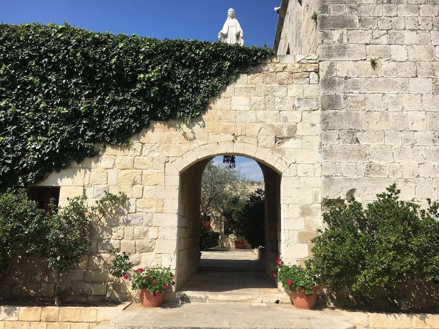 Exterior view of Saint George Monastery (Sahel Aalma)