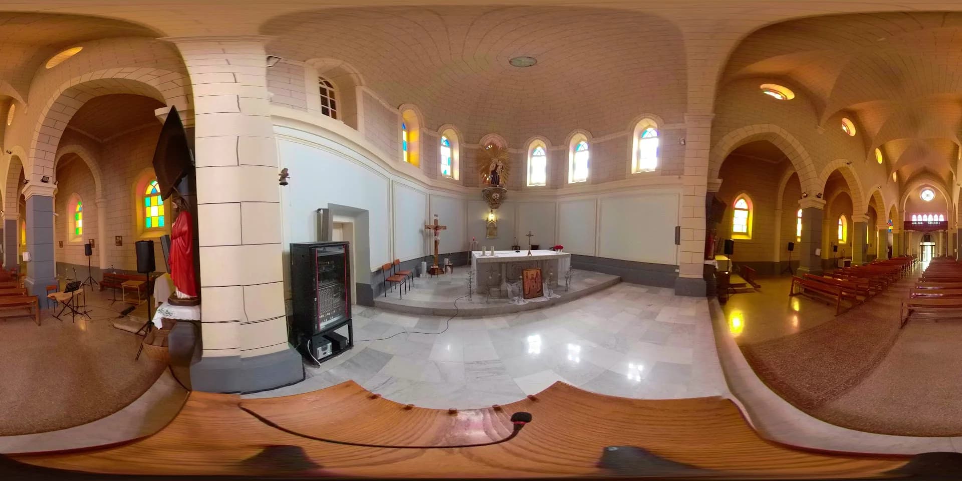 Interior view of Saint George Church (Qoubaiyat)