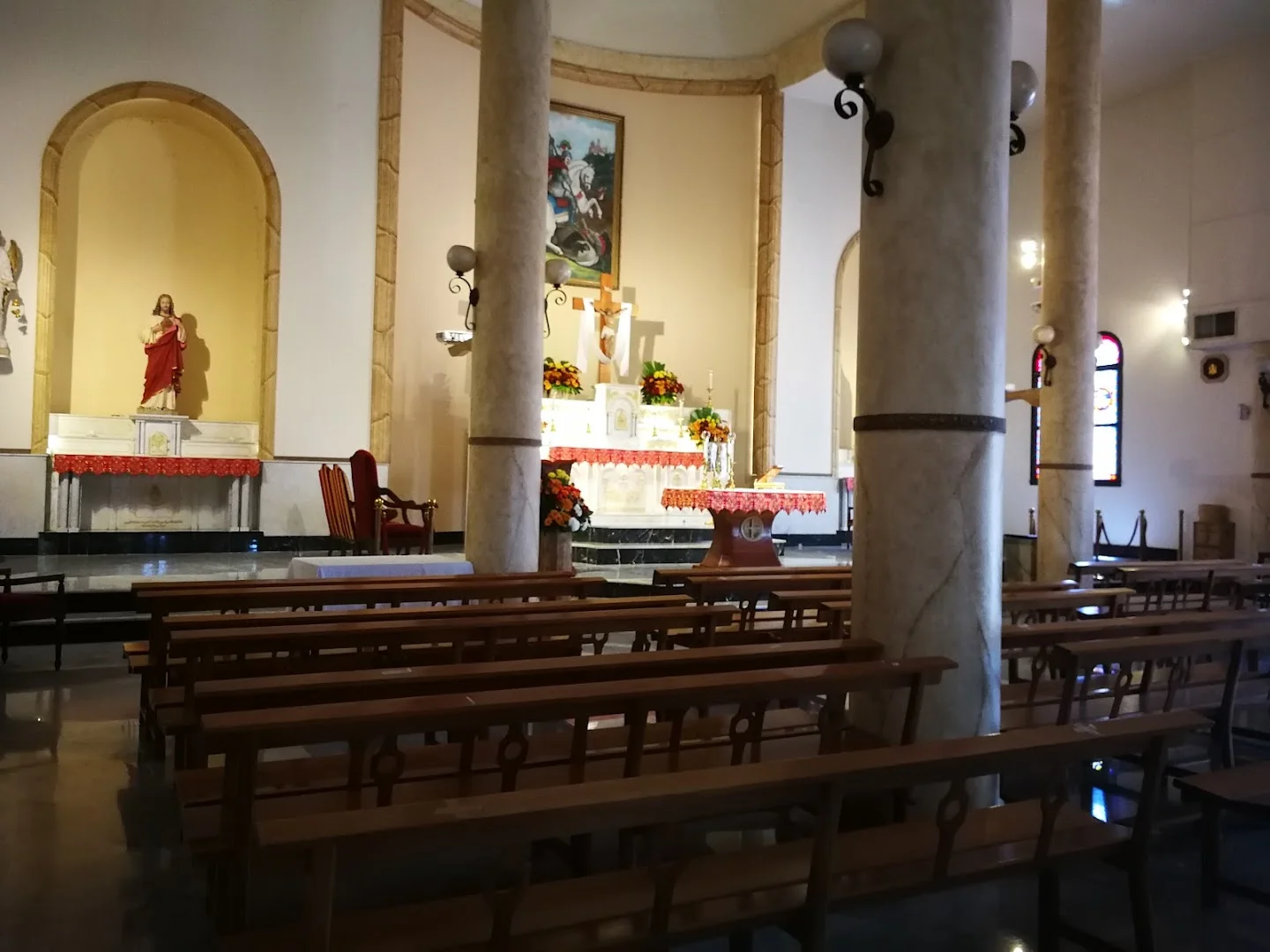 Interior view of Saint George Church (Hadath)