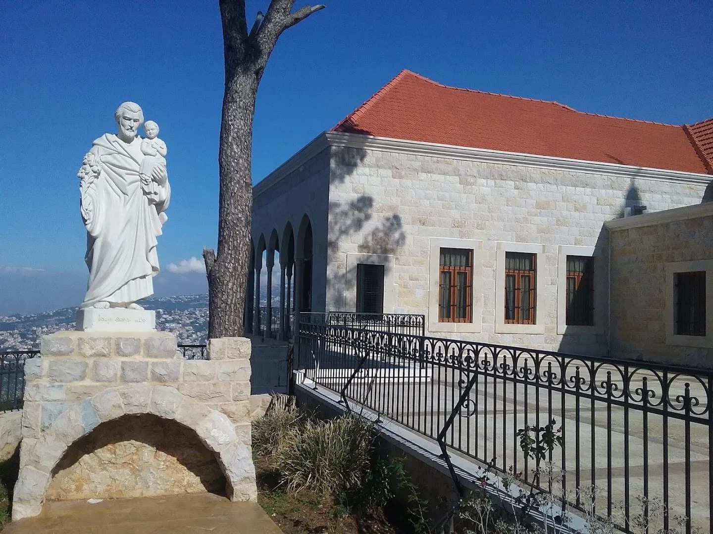 Saint Joseph Convent (Bharsaf)