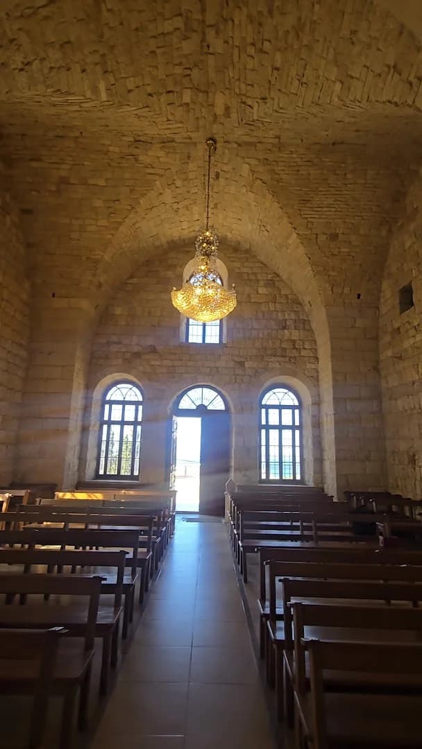 الداخل view of كنيسة القديس فوقا