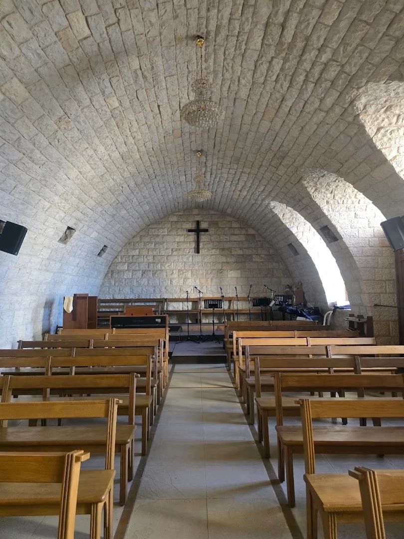 الداخل view of كنيسة القديس فوقا