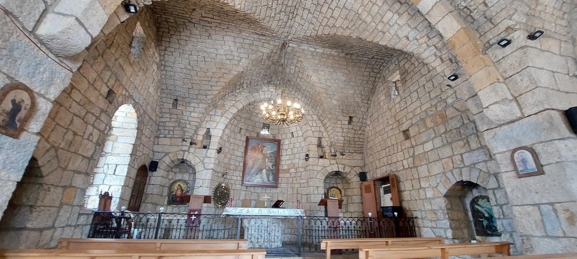 Intérieur view of Église Saint-Élie