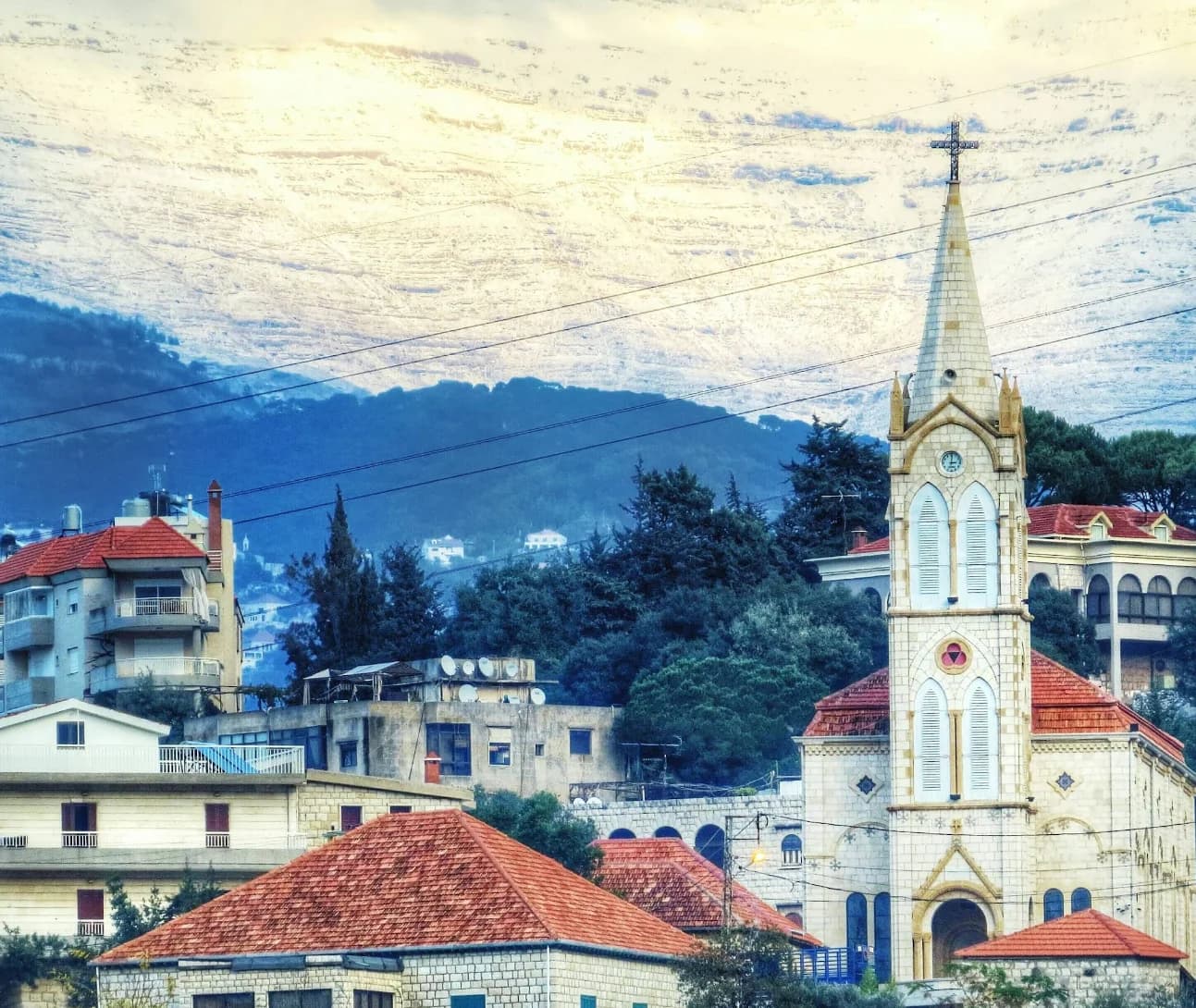 Exterior view of Sacred Heart Church (Qornet El Hamra)